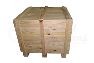 Paletes e caixas de madeira